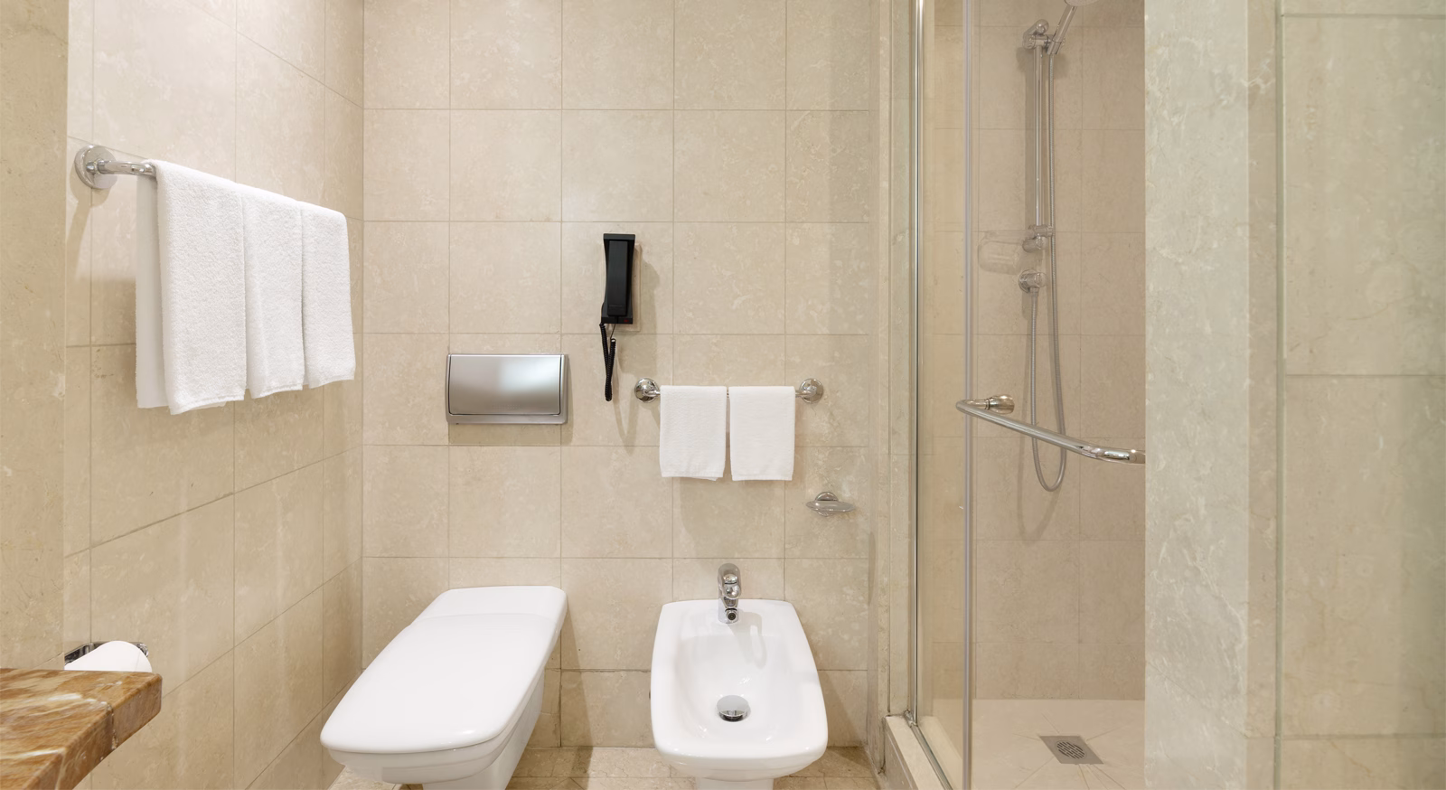 Classic-Room-Bathroom-2