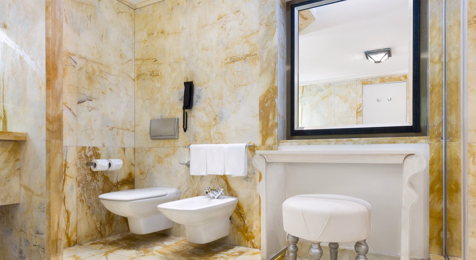 Presidential-Suite-Bathroom-5