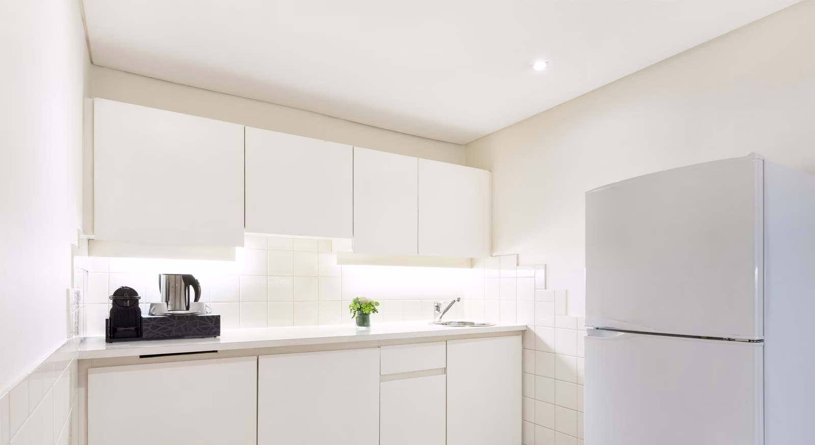 Presidential-Suite-Kitchen